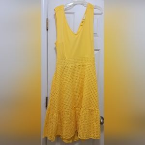 Never worn, XL, yellow open tie back summer dress